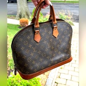 Louis Vuitton 💯 Monogram Alma PM